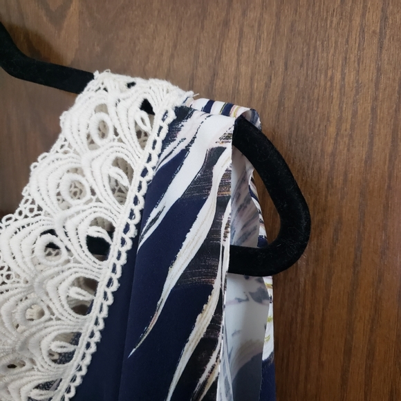 Blue,brown,green,brown,, floral Venus flowy top. - Picture 6 of 7